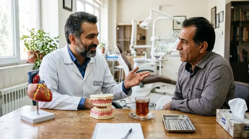 دندانپزشک در حال توضیح طرح درمان به بیمار